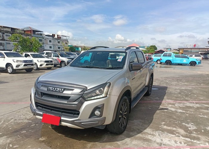 ISUZU
             
                 for Sale for Sale